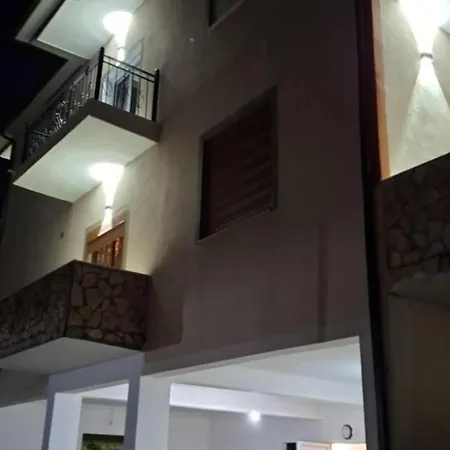 Berati Apartment Golem (Tirana)